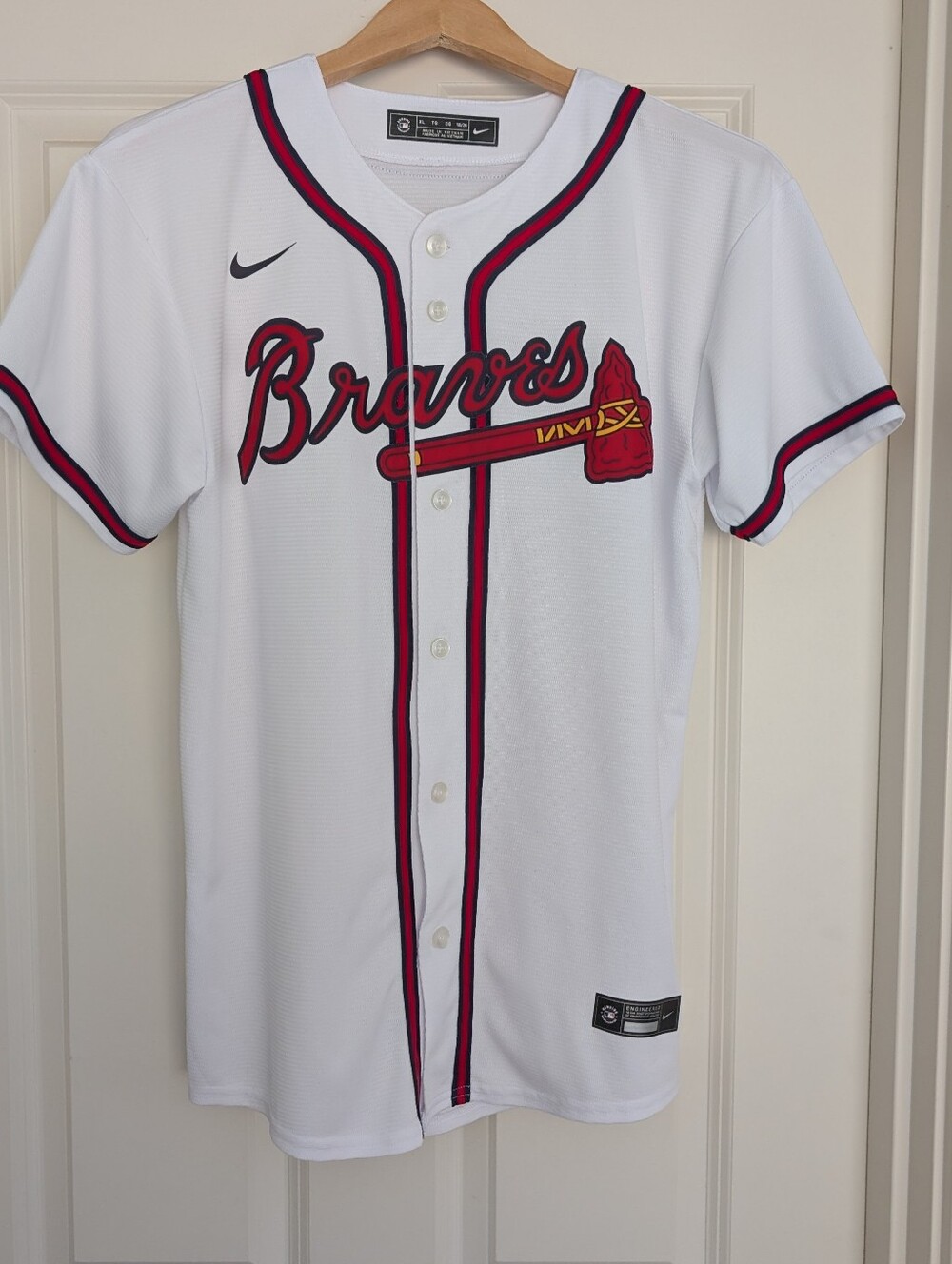 MLB Genuine Merchandise Acuña Jr. #13 Baseball Jersey White Red, Youth XL 18/20 - Picture 2 of 9
